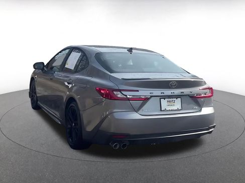 Used 2025 Toyota Camry SE image 11