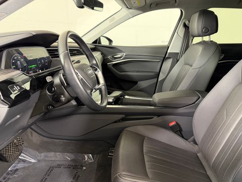 Used 2021 Audi e-tron Premium Plus w/ Premium Plus Package image 5