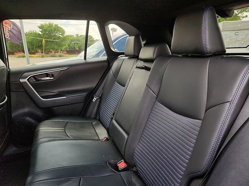 Used 2019 Toyota RAV4 XSE AWD/4WD image 6