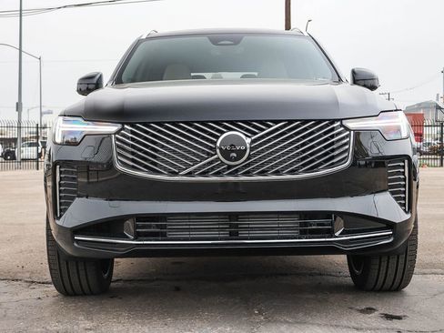New 2026 Volvo XC90 T8 Plus image 2