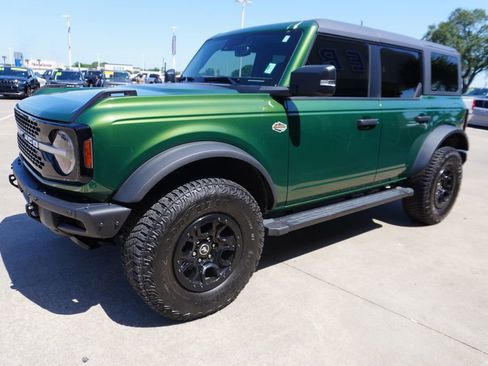Used 2024 Ford Bronco Wildtrak AWD/4WD image 3