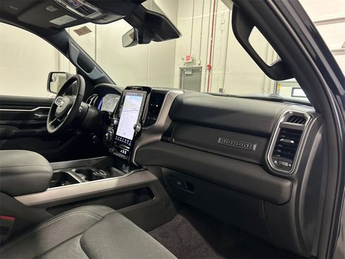 New 2026 RAM 1500 4x4 Crew Cab image 36