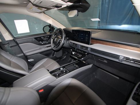 New 2026 Lincoln Corsair Reserve image 21