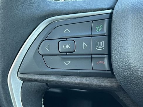 New 2025 Jeep Grand Cherokee Limited w/ Black Appearance Package image 20