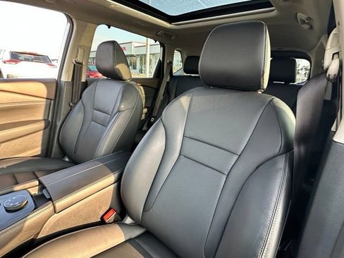 Certified 2023 Nissan Rogue SL w/ SL Premium Package AWD/4WD image 24