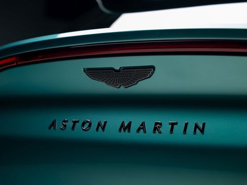 Used 2023 Aston Martin DBX AWD/4WD image 29