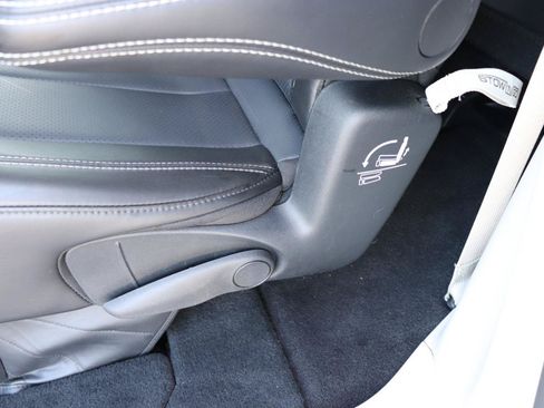 Used 2024 Chrysler Pacifica Touring-L FWD image 31