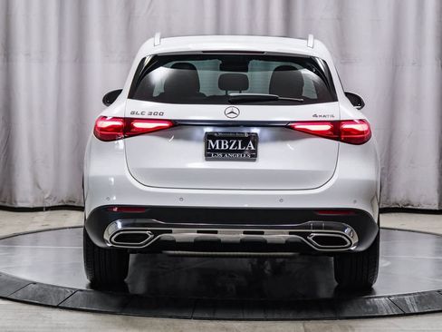 Certified 2025 Mercedes-Benz GLC 300 GLC 300 image 3
