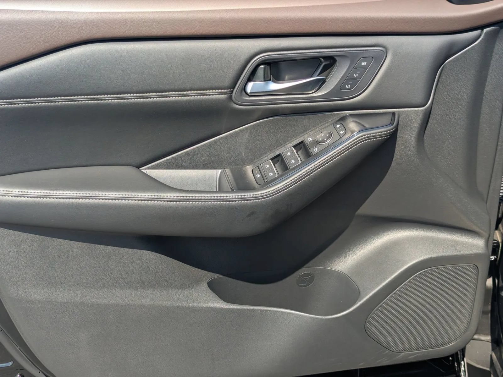 Certified 2023 Nissan Rogue SL w/ SL Premium Package FWD image 10