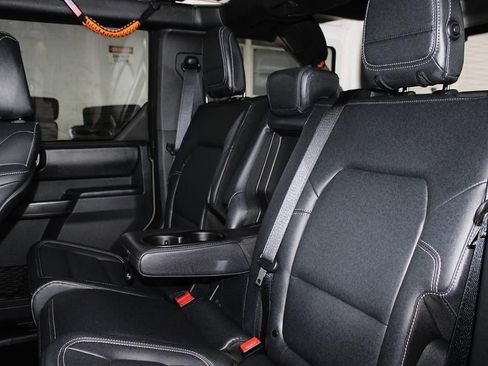 Used 2025 Ford Bronco Badlands AWD/4WD image 38