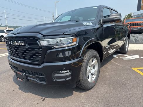 New 2026 RAM 1500 Big Horn AWD/4WD image 5