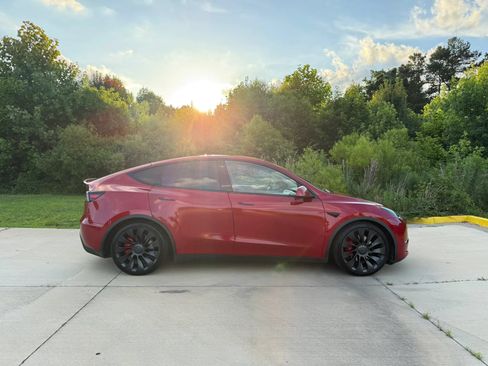 Used 2020 Tesla Model Y Long Range AWD/4WD image 10
