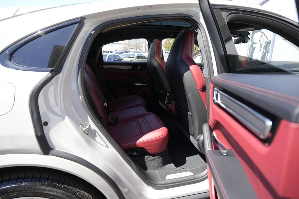 Used 2023 Porsche Cayenne Turbo w/ Premium Package Plus (PI3) AWD/4WD image 40