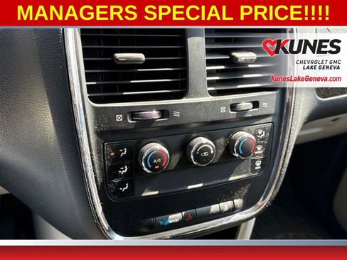 Used 2013 Dodge Grand Caravan SE FWD image 16