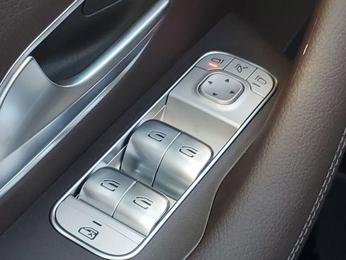 Used 2023 Mercedes-Benz GLS 450 4MATIC image 21