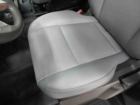 Used 2019 Ford Transit 350 XL RWD image 11