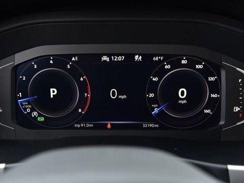 Used 2023 Volkswagen Atlas Cross Sport SE w/ Panoramic Sunroof Package image 12