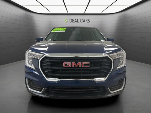 Used 2023 GMC Terrain SLE w/ LPO, Floor Liner Package AWD/4WD image 2