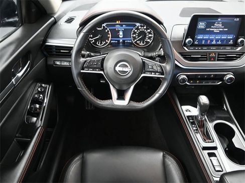 Certified 2024 Nissan Altima 2.5 SR image 12