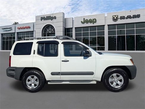 Used 2013 Nissan Xterra S w/ Value Package image 2