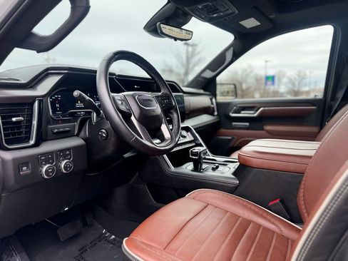 Used 2025 GMC Sierra 1500 Denali Ultimate AWD/4WD image 14