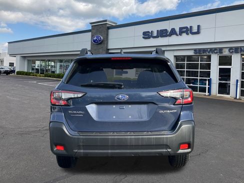 Used 2025 Subaru Outback Premium image 6