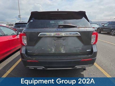 Used 2020 Ford Explorer XLT w/ Equipment Group 202A AWD/4WD image 2