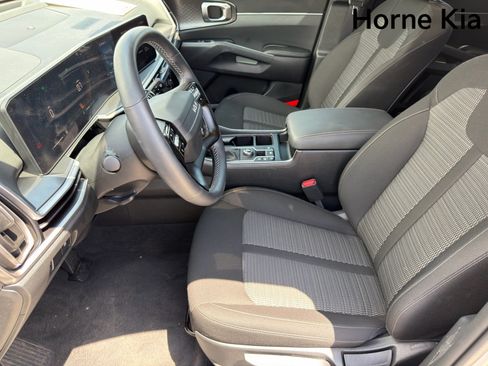 New 2026 Kia Sorento LX FWD image 9