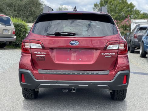Used 2018 Subaru Outback 3.6R Limited AWD/4WD image 4