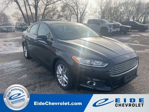 Used 2013 Ford Fusion SE image 1