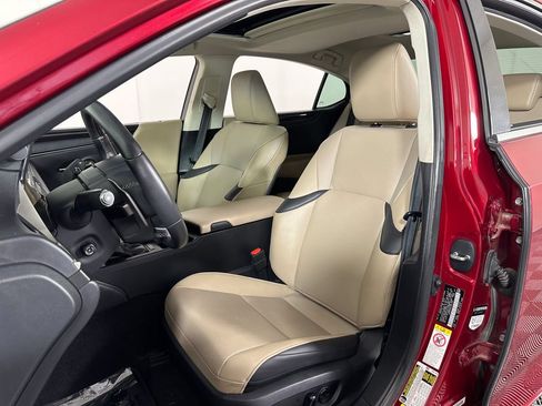 Used 2019 Lexus ES 350 w/ Premium Package FWD image 12