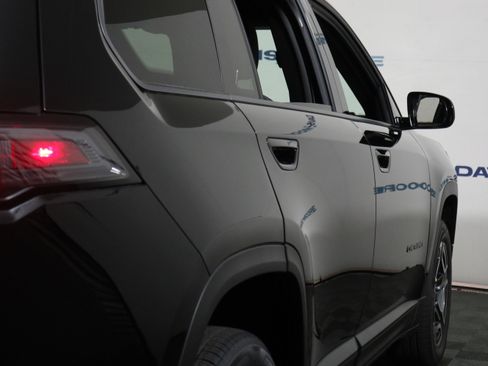 New 2026 Jeep Cherokee Laredo AWD/4WD image 5
