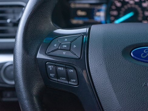 Used 2017 Ford Explorer XLT w/ Equipment Group 202A image 21