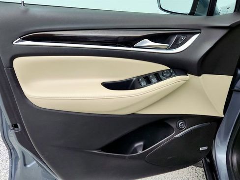 Used 2021 Buick Enclave Essence w/ Sound and Sites Package image 11