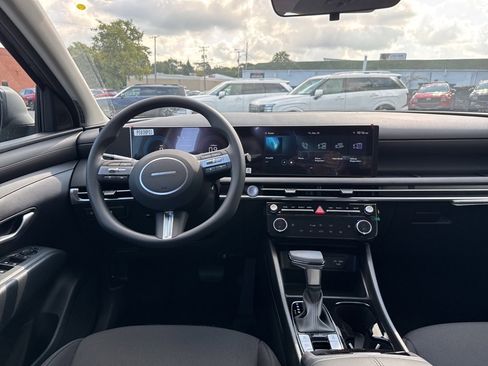 New 2026 Hyundai Tucson SEL image 18