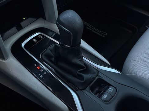Certified 2025 Toyota Corolla Cross LE FWD image 19
