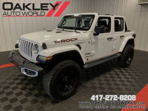 Used 2019 Jeep Wrangler Unlimited Sahara w/ Dual Top Group image 1