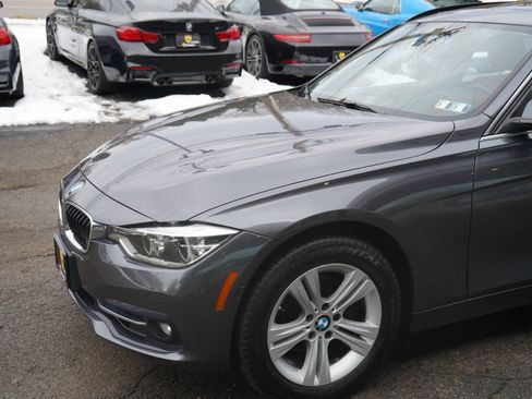 Used 2018 BMW 330i xDrive 330i xDrive Sports Wagon w/ Executive Package image 7