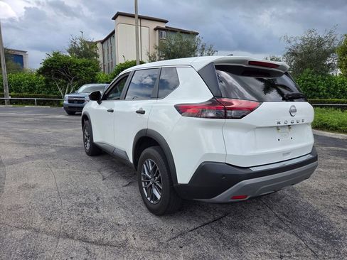 Used 2023 Nissan Rogue S FWD image 11
