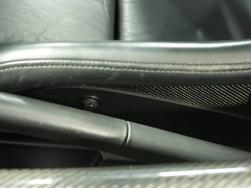 Used 2005 Porsche Carrera GT image 34