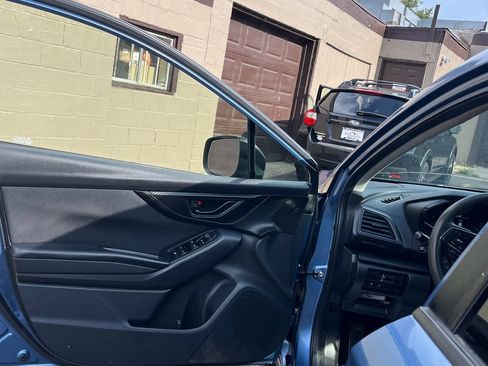 Used 2023 Subaru Crosstrek 2.0i AWD/4WD image 10