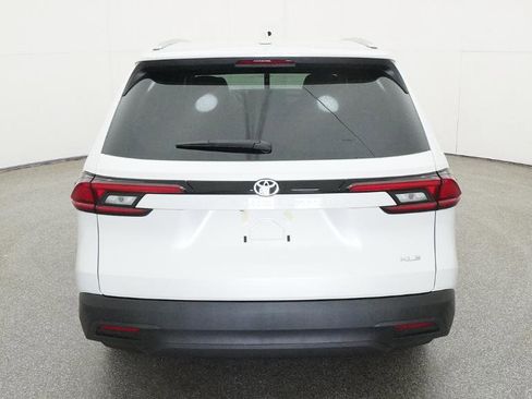 New 2026 Toyota Grand Highlander FWD image 45