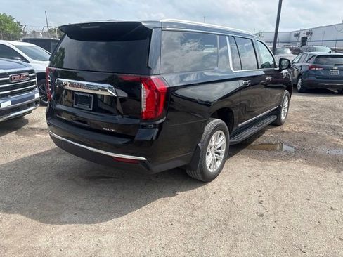 Used 2023 GMC Yukon XL SLT w/ SLT Premium Package AWD/4WD image 3