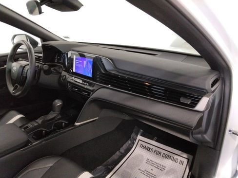 Used 2025 Toyota Camry SE image 44