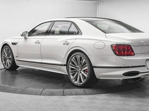 New 2025 Bentley Flying Spur Speed image 3