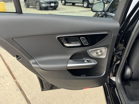 Used 2024 Mercedes-Benz C 300 4MATIC Sedan image 16