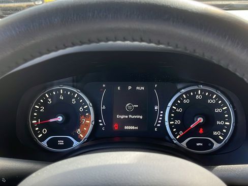 Used 2017 Jeep Renegade Latitude image 16
