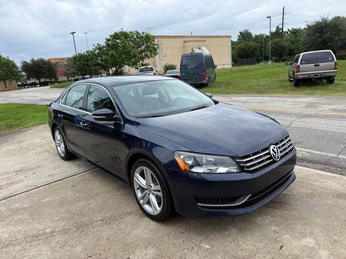 Used 2015 Volkswagen Passat TDI SE FWD image 4