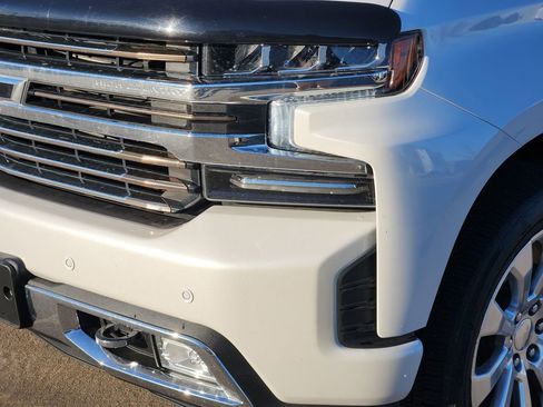 Used 2021 Chevrolet Silverado 1500 High Country w/ LPO, Dark Essentials Package image 12