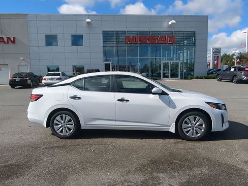 New 2025 Nissan Sentra S image 3